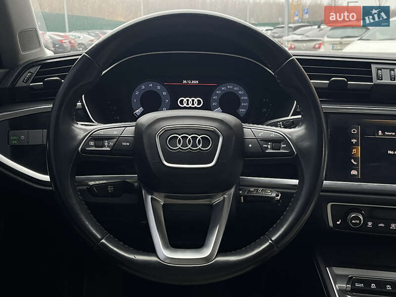 Позашляховик / Кросовер Audi Q3 2019 в Києві