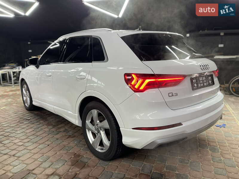 Позашляховик / Кросовер Audi Q3 2019 в Луцьку