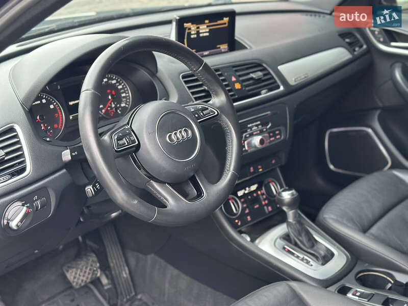 Позашляховик / Кросовер Audi Q3 2016 в Дубні