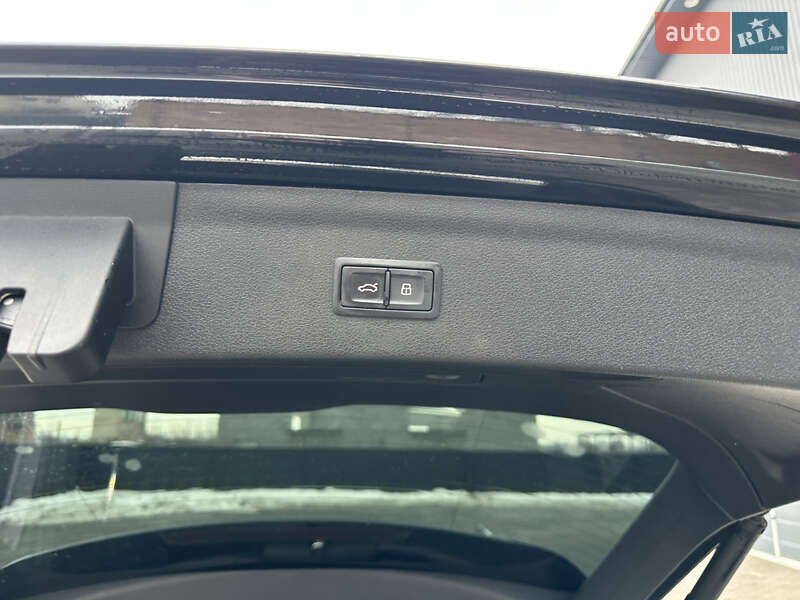 Позашляховик / Кросовер Audi Q3 2016 в Дубні