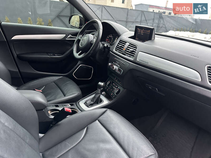 Позашляховик / Кросовер Audi Q3 2016 в Дубні