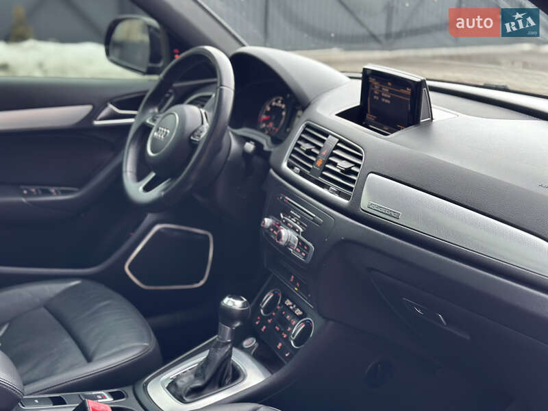 Позашляховик / Кросовер Audi Q3 2016 в Дубні