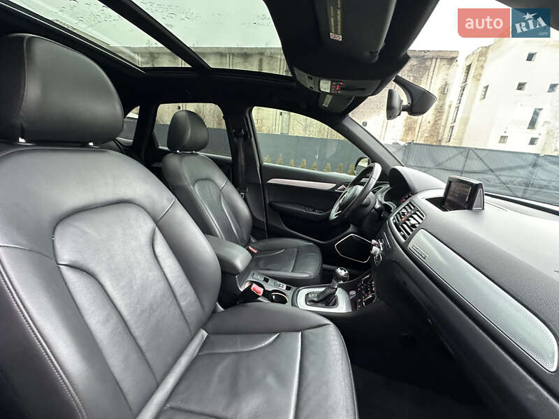 Позашляховик / Кросовер Audi Q3 2016 в Дубні