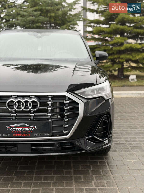 Позашляховик / Кросовер Audi Q3 2023 в Одесі