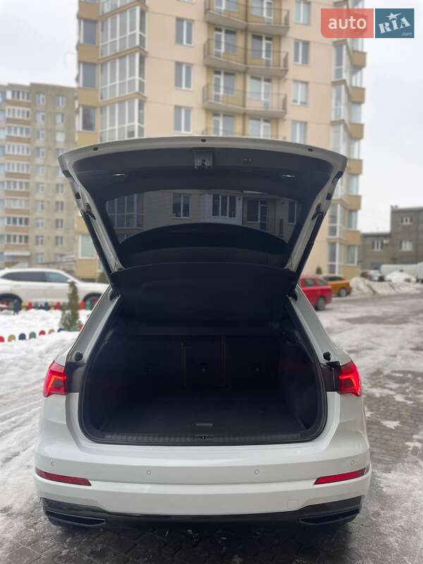Позашляховик / Кросовер Audi Q3 2020 в Тернополі фото 5 Позашляховик / Кросовер Audi Q3 2020 в Тернополі