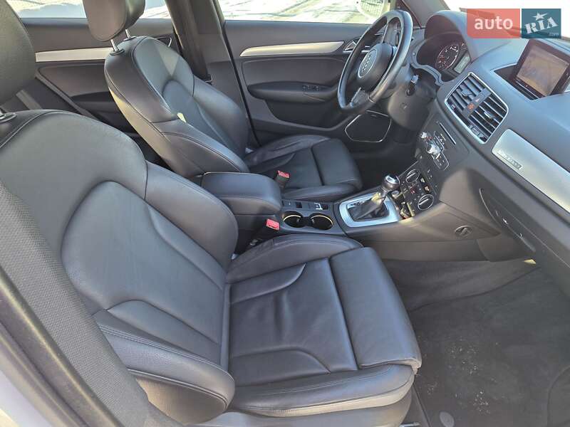 Позашляховик / Кросовер Audi Q3 2016 в Ірпені