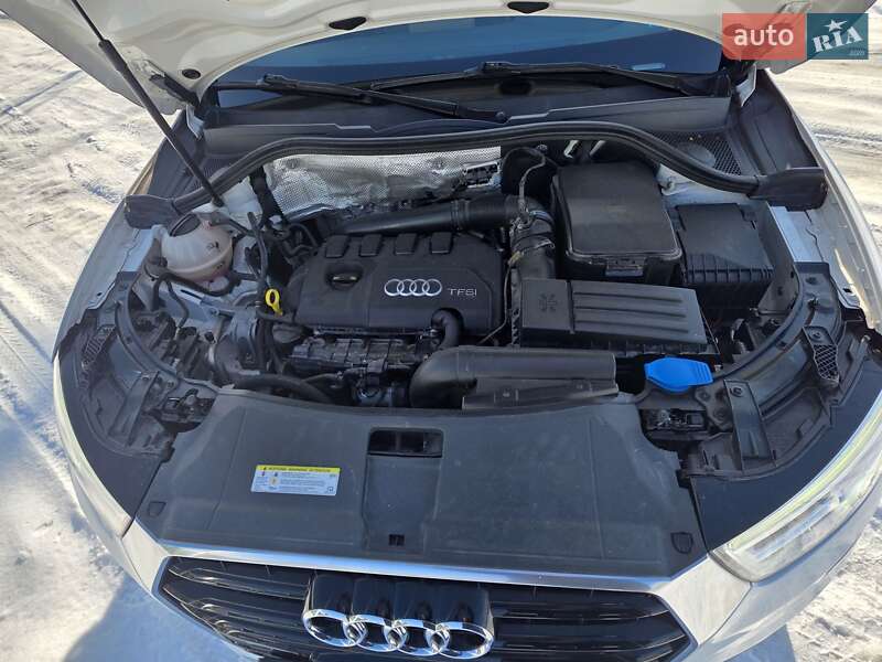 Позашляховик / Кросовер Audi Q3 2016 в Ірпені