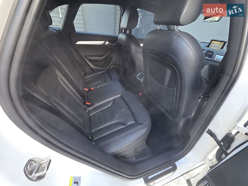 Позашляховик / Кросовер Audi Q3 2016 в Ірпені