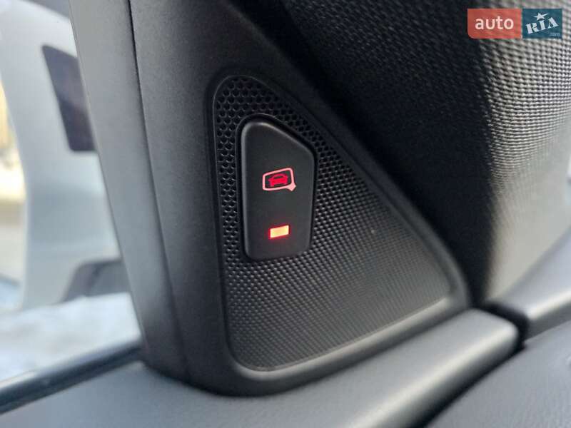 Позашляховик / Кросовер Audi Q3 2016 в Ірпені