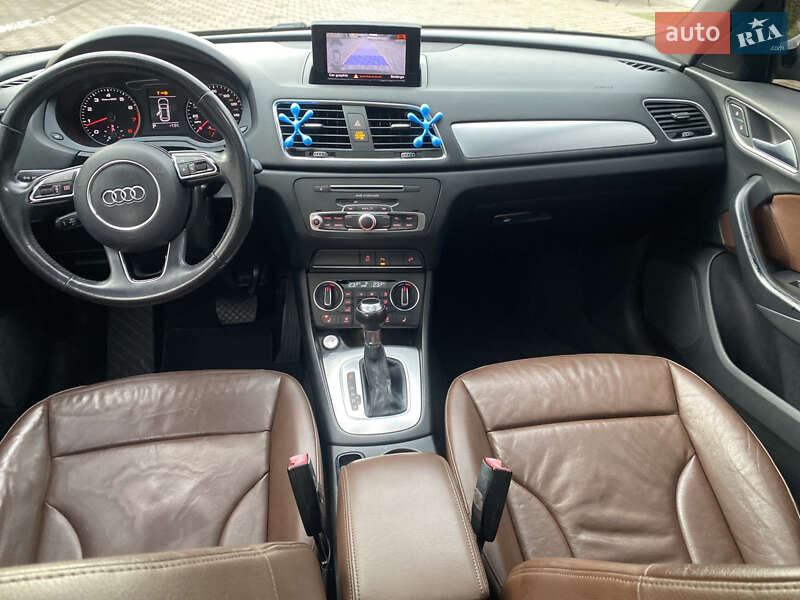 Позашляховик / Кросовер Audi Q3 2016 в Хусті