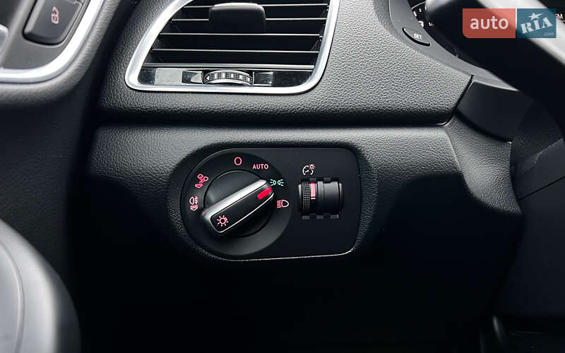 Внедорожник / Кроссовер Audi Q3 2016 в Львове