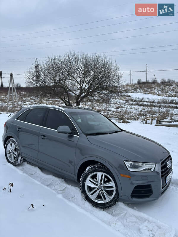 Позашляховик / Кросовер Audi Q3 2015 в Львові фото 2 Позашляховик / Кросовер Audi Q3 2015 в Львові