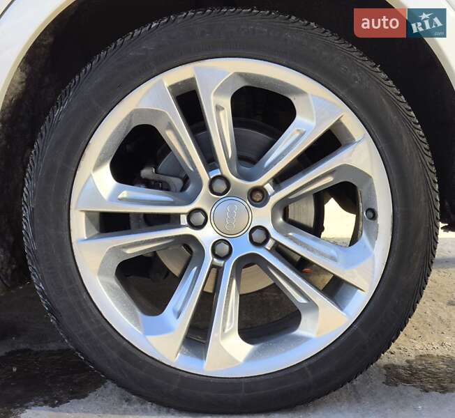 Позашляховик / Кросовер Audi Q3 2018 в Києві фото 10 Позашляховик / Кросовер Audi Q3 2018 в Києві