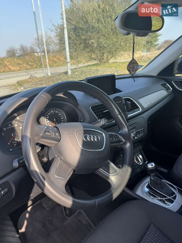 Позашляховик / Кросовер Audi Q3 2014 в Києві