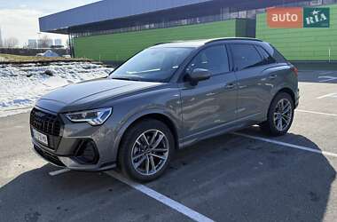 Позашляховик / Кросовер Audi Q3 2021 в Києві