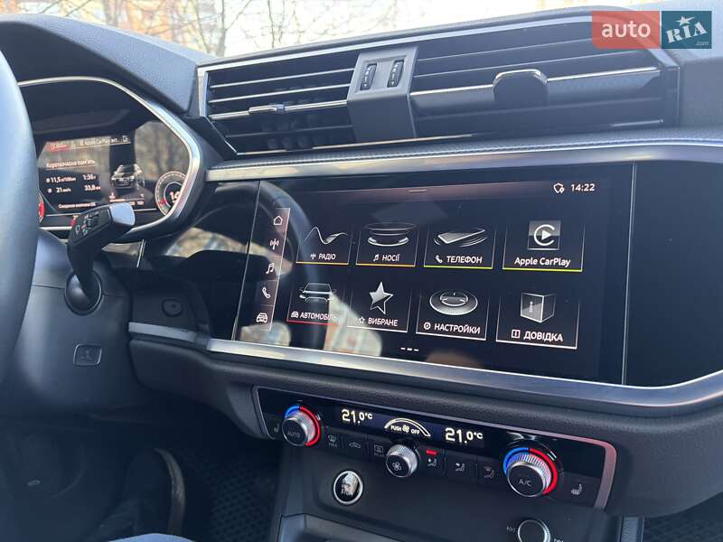Внедорожник / Кроссовер Audi Q3 2021 в Киеве