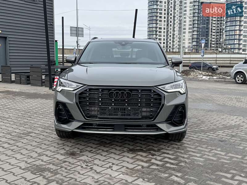 Позашляховик / Кросовер Audi Q3 2024 в Києві фото 10 Позашляховик / Кросовер Audi Q3 2024 в Києві