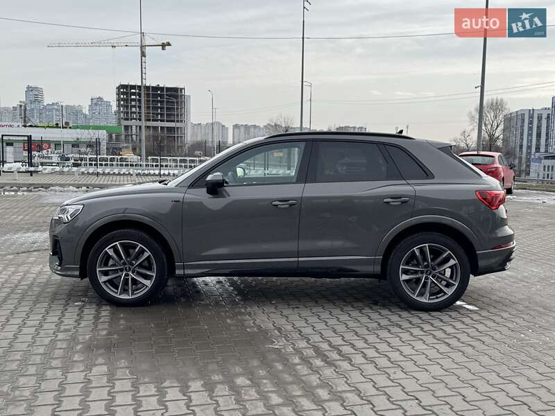 Позашляховик / Кросовер Audi Q3 2024 в Києві фото 15 Позашляховик / Кросовер Audi Q3 2024 в Києві