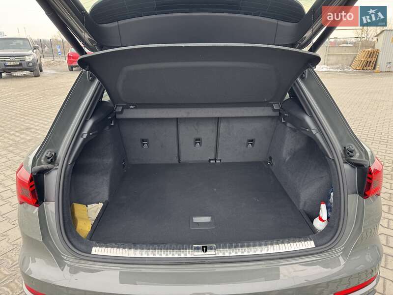 Позашляховик / Кросовер Audi Q3 2024 в Києві фото 38 Позашляховик / Кросовер Audi Q3 2024 в Києві