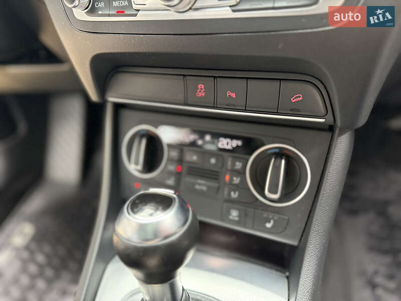 Позашляховик / Кросовер Audi Q3 2015 в Львові