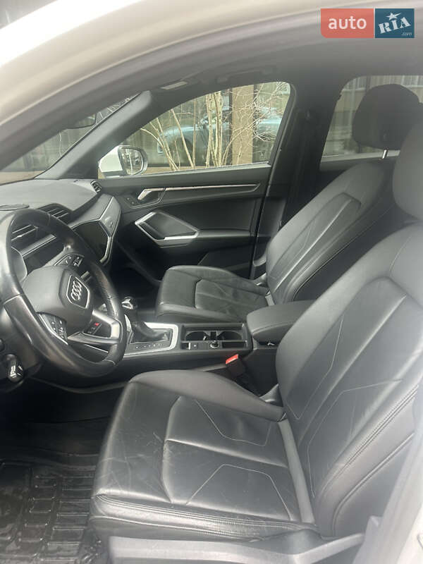 Позашляховик / Кросовер Audi Q3 2020 в Львові