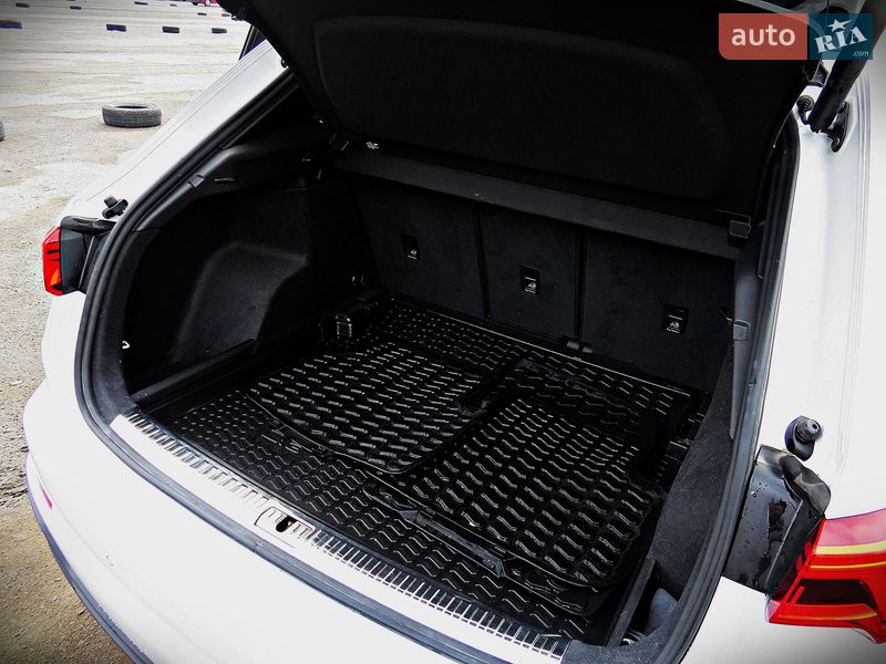 Внедорожник / Кроссовер Audi Q3 2024 в Черкассах фото 22 Внедорожник / Кроссовер Audi Q3 2024 в Черкассах