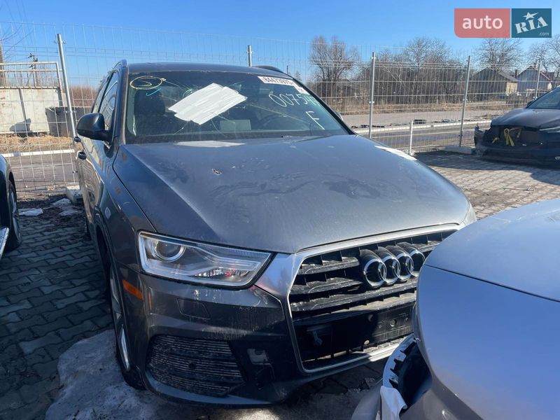 Внедорожник / Кроссовер Audi Q3 2016 в Львове