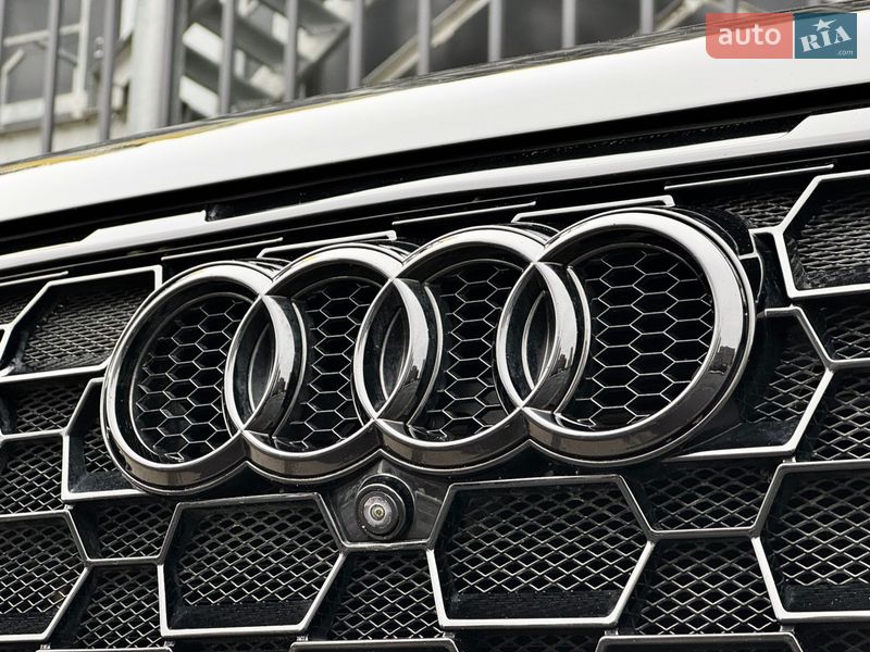 Позашляховик / Кросовер Audi Q3 2020 в Києві