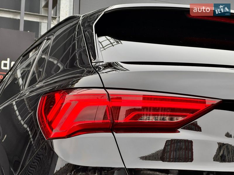 Позашляховик / Кросовер Audi Q3 2020 в Києві