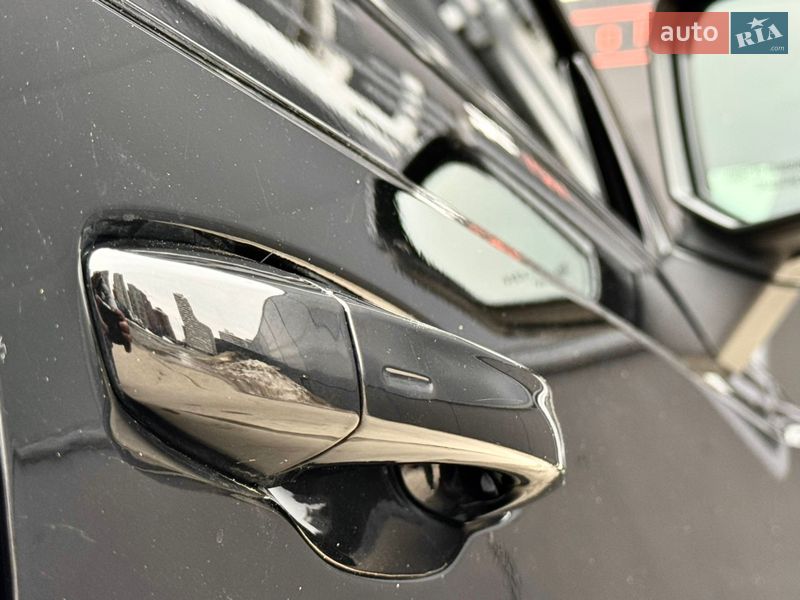 Позашляховик / Кросовер Audi Q3 2020 в Києві