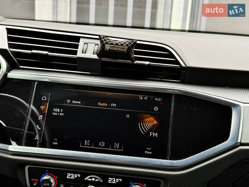 Позашляховик / Кросовер Audi Q3 2020 в Києві