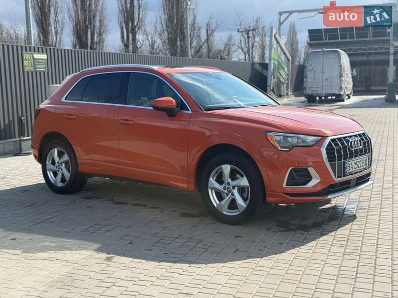 Внедорожник / Кроссовер Audi Q3 2020 в Кропивницком