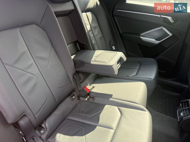 Внедорожник / Кроссовер Audi Q3 2020 в Кропивницком