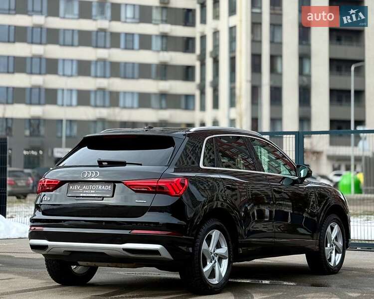 Внедорожник / Кроссовер Audi Q3 2019 в Киеве