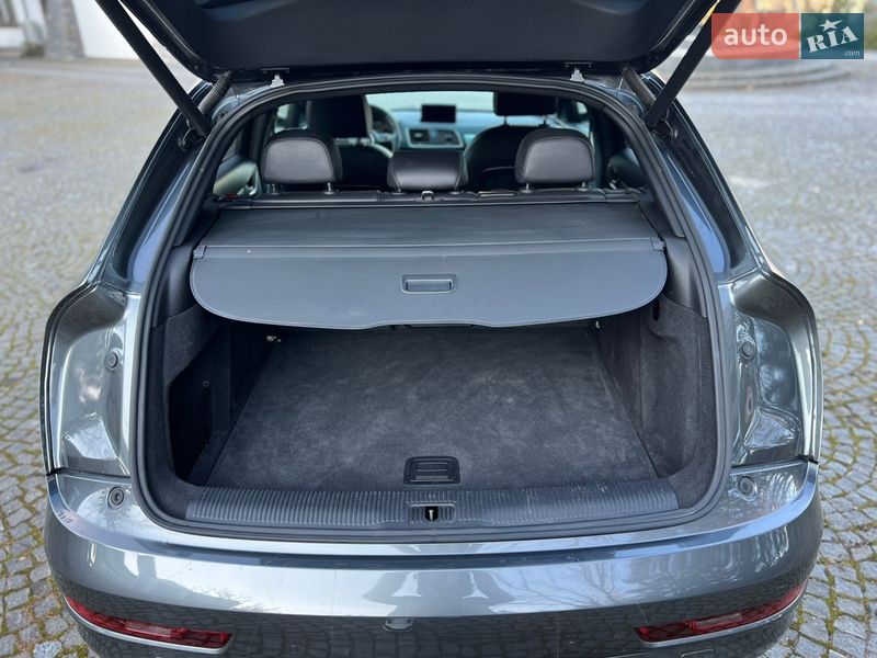 Позашляховик / Кросовер Audi Q3 2017 в Старому Самборі