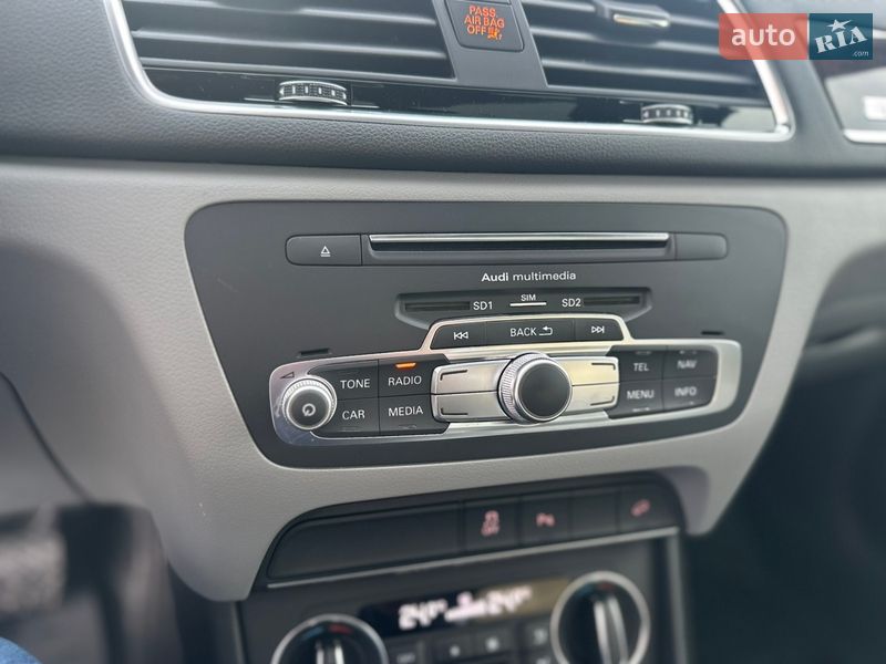 Внедорожник / Кроссовер Audi Q3 2016 в Львове