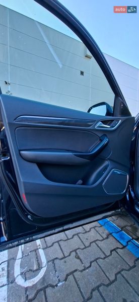 Позашляховик / Кросовер Audi Q3 2015 в Луцьку