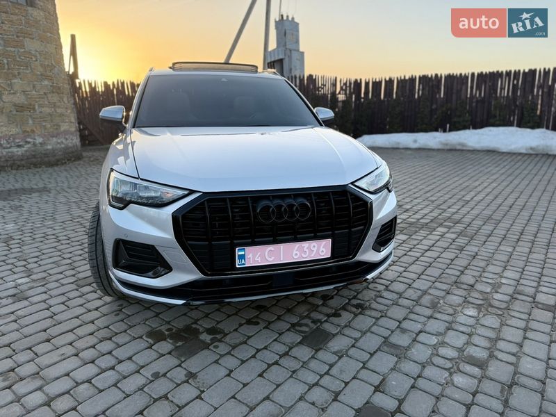 Позашляховик / Кросовер Audi Q3 2020 в Тернополі