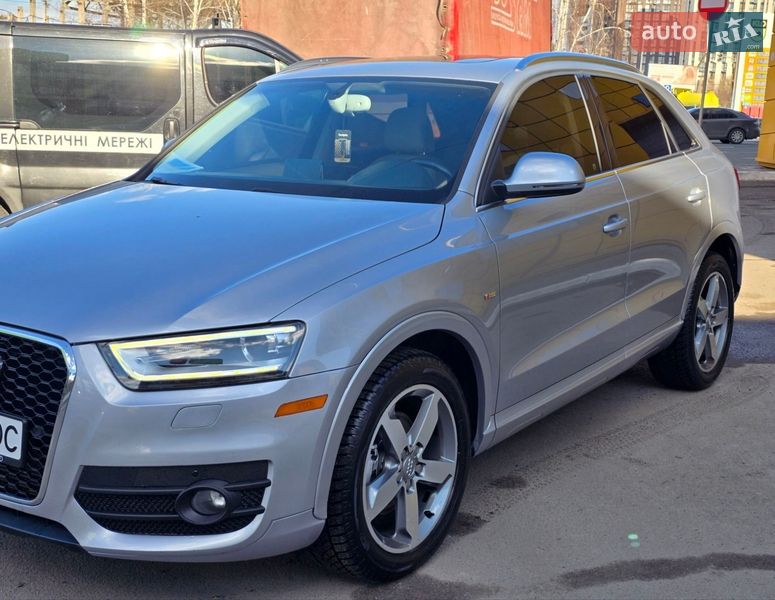 Позашляховик / Кросовер Audi Q3 2015 в Києві