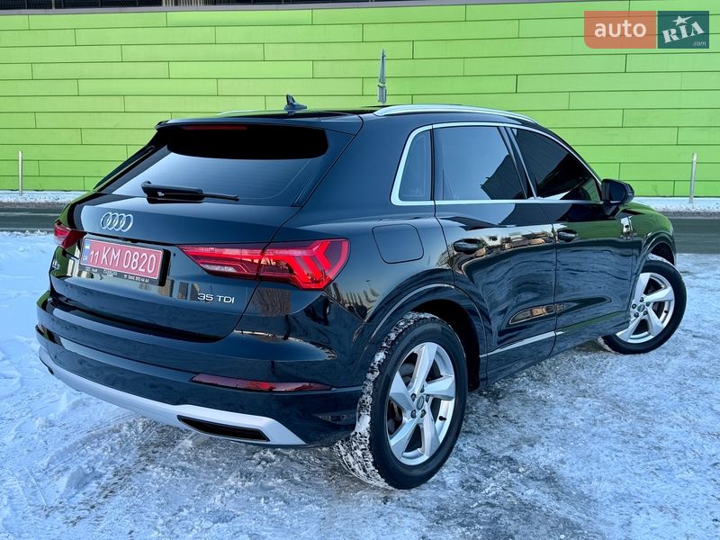 Внедорожник / Кроссовер Audi Q3 2020 в Киеве