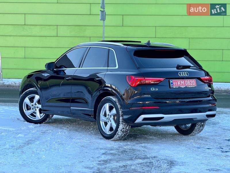 Внедорожник / Кроссовер Audi Q3 2020 в Киеве