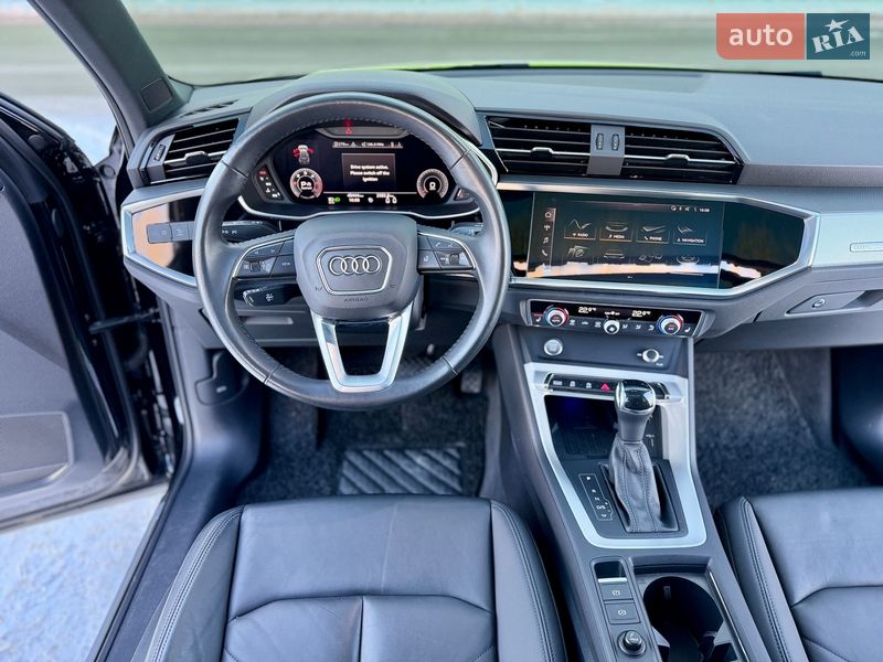 Внедорожник / Кроссовер Audi Q3 2020 в Киеве