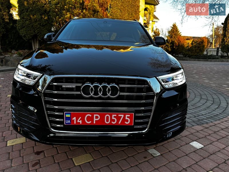 Внедорожник / Кроссовер Audi Q3 2017 в Хусте