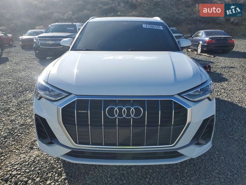 Внедорожник / Кроссовер Audi Q3 2020 в Львове