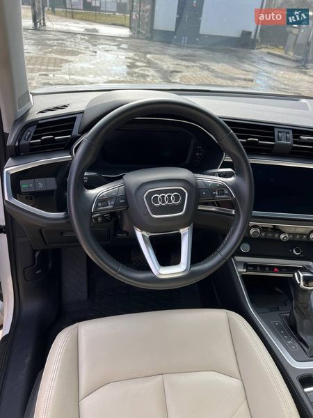Внедорожник / Кроссовер Audi Q3 2020 в Ивано-Франковске