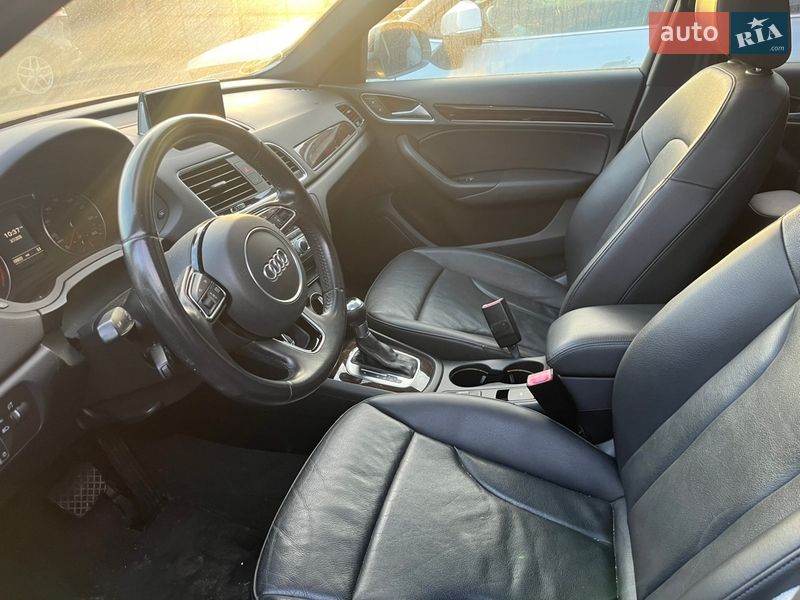 Позашляховик / Кросовер Audi Q3 2015 в Львові
