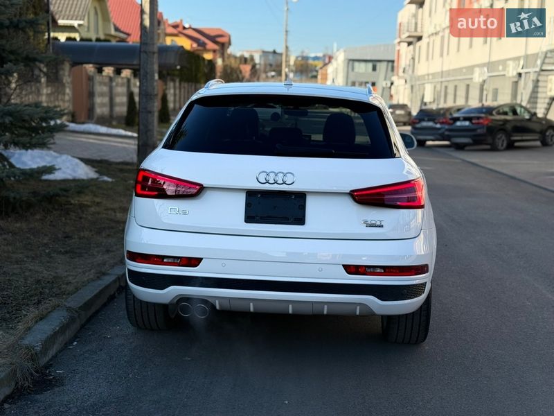 Позашляховик / Кросовер Audi Q3 2016 в Рівному