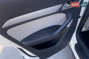 Внедорожник / Кроссовер Audi Q3 2012 в Киеве