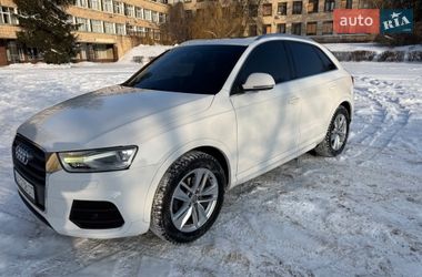 Внедорожник / Кроссовер Audi Q3 2015 в Киеве