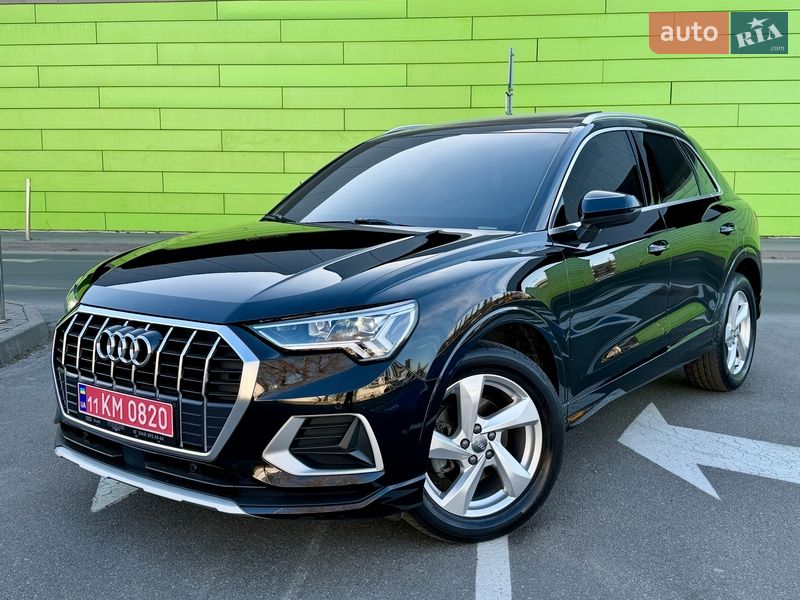 Внедорожник / Кроссовер Audi Q3 2020 в Киеве